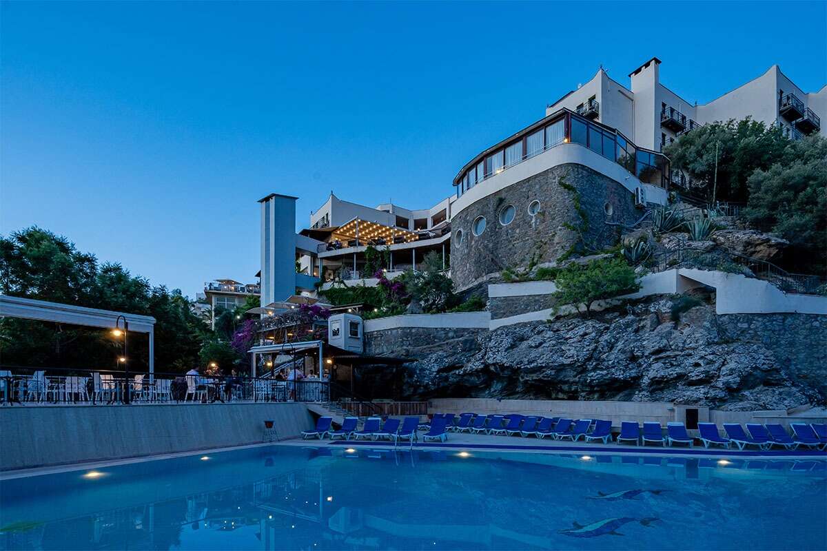 Bodrum’da Havuzda Zehirlenme Paniği Tatilciler Taburcu Edildi, Otel Yönetimi Olayın Nedenini Açıkladı 2